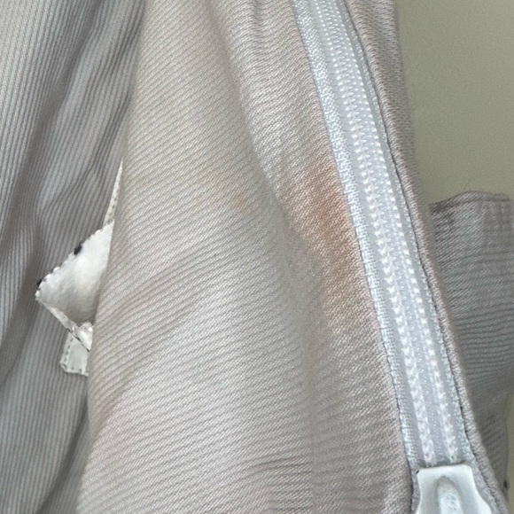 Doc A Tot cover - Picture 5 of 8